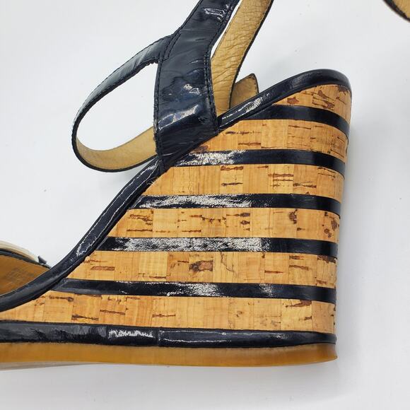 Michael Kors Pacific Patent Leather Wedge Buckle Strap Sandal Heel Shoe 7.5 - Picture 8 of 10